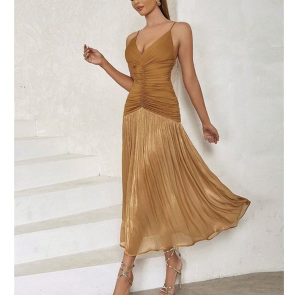 Metallic shimmer Ruched Front Spaghetti Strap Cami Dress - Picture 3 of 8